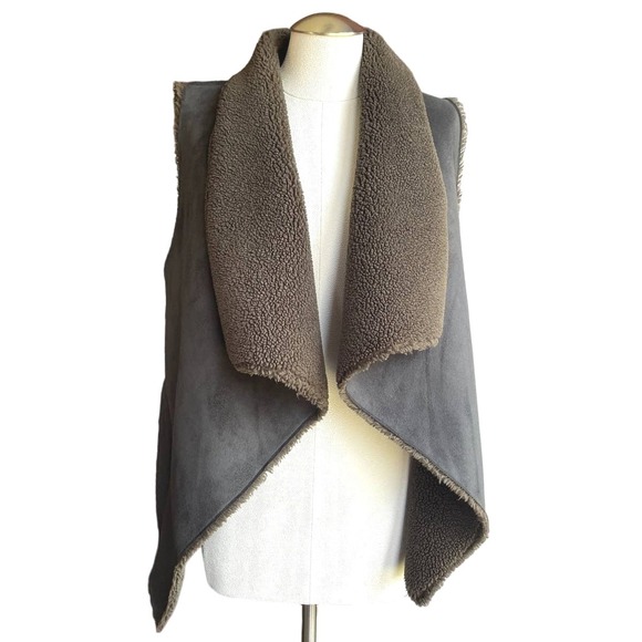 Velvet by Graham & Spencer Jackets & Blazers - Velvet by Graham & Spencer Gray Faux Suede Sherpa Collar Sleeveless Vest